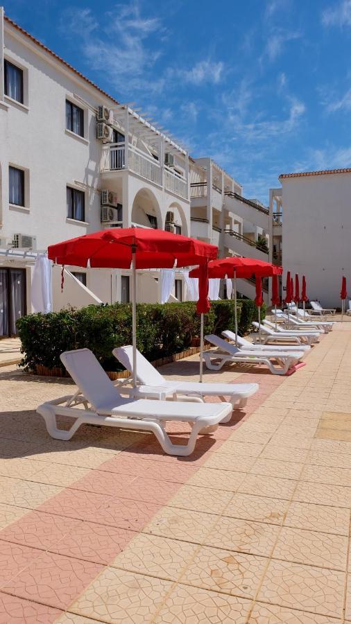 Amore Hotel Apts Paralimni Luaran gambar